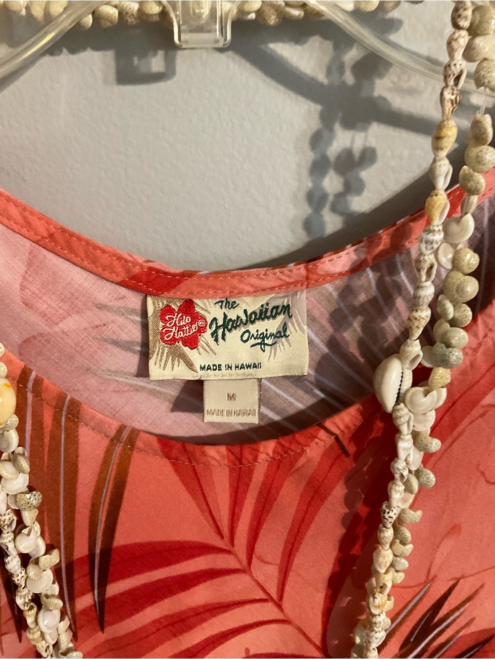 The Hawaiian Original Floral Mini Dress with 2 Shell Necklaces Medium - Picture 5 of 7